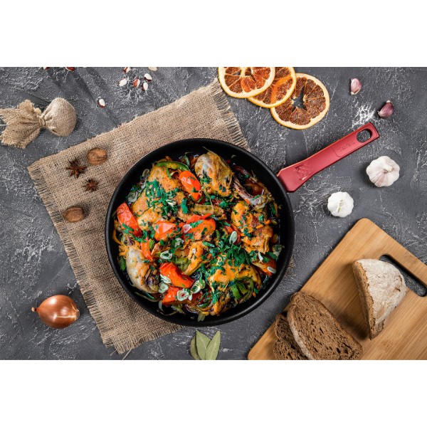 Фото - Сковорода універсальна Tefal G2730672 Daily Chef 28 см