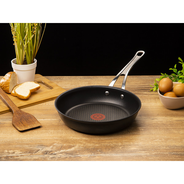 Фото - Сковорода універсальна Tefal E4960432 Jamie Oliver Premium 24 см