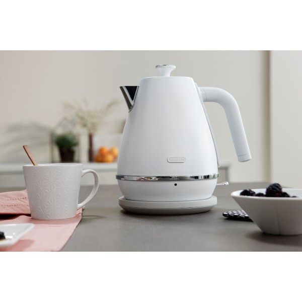 Фото - Электрический чайник Delonghi KBIN2001W