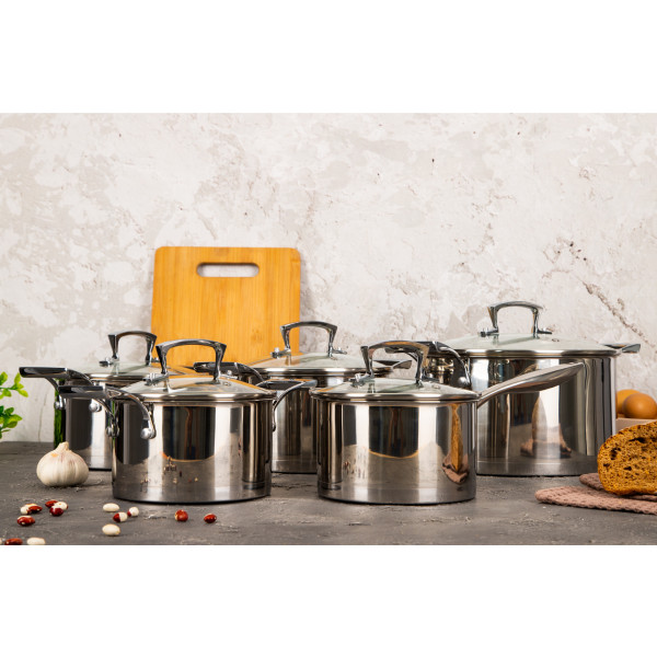 Фото - Ківш Krauzer Graphite 1.8 л 16 см (78310)