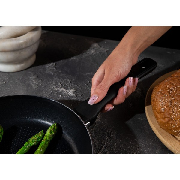 Фото - Сковорода універсальна Tefal C3940432 Resist Essential 24 см