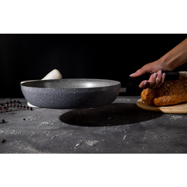 Фото - Сковорода універсальна Tefal B5790402 Cook Natural 24 см