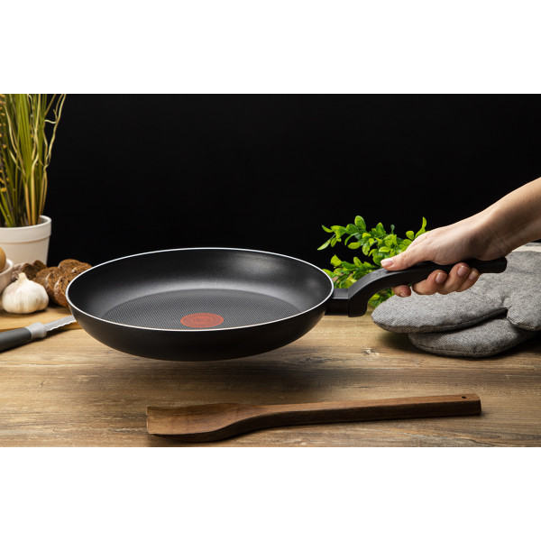 Фото - Сковорода універсальна Tefal B5670653 Simply Clean 28 см