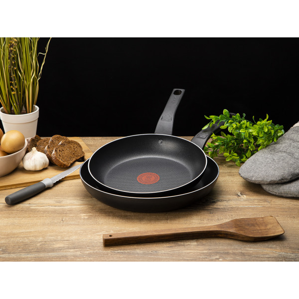 Фото - Сковорода універсальна Tefal B5670653 Simply Clean 28 см
