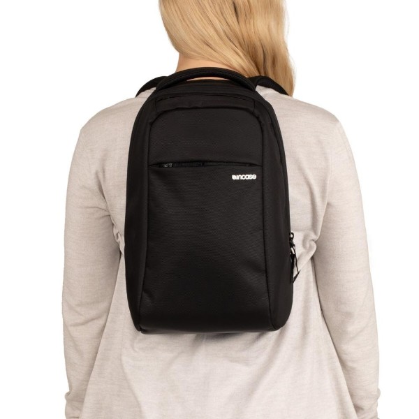 Фото - Рюкзак для ноутбука INCASE Icon Dot Backpack - Black (INCO100420-BLK)