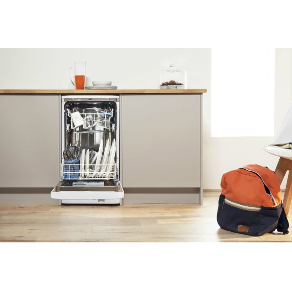 Фото - Посудомоечная машина отдельностоящая Indesit DSR 15B1 EU