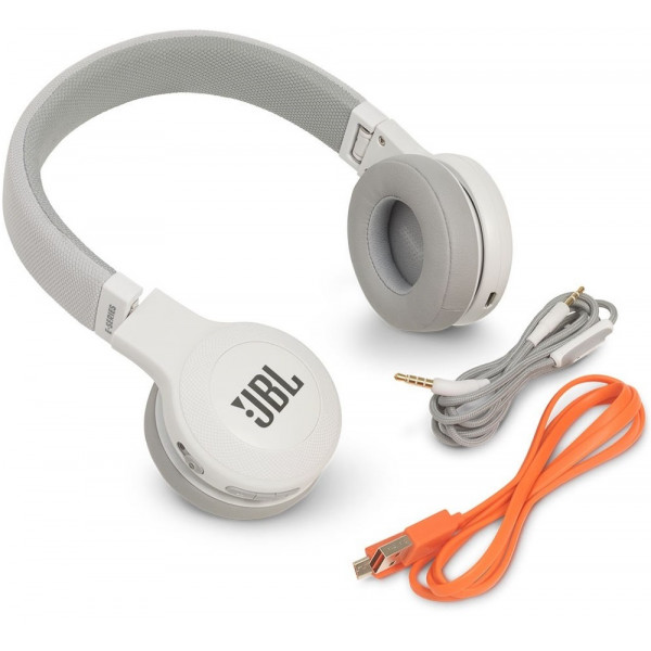 Фото - Наушники накладные JBL E45BT White (JBLE45BTWHT)
