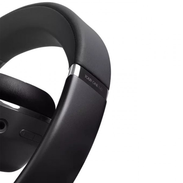 Фото - Наушники полноразмерные беспроводные JBL Tour One M2 Black (JBLTOURONEM2BLK)