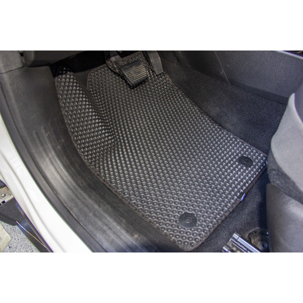 Фото - EVA килимки в салон авто передні EVAtech для Renegade (2 clips) Jeep 2014 1 покоління SUV USA JP23861AE2LA2RBB