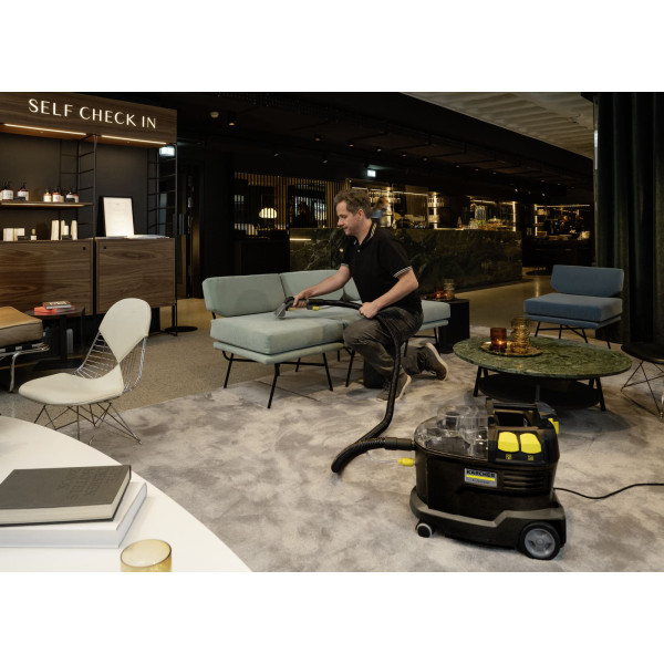 Фото - Пилосос миючий з контейнером Karcher Go!Further Puzzi 8/1 Re!Plast (1.100-249.0)