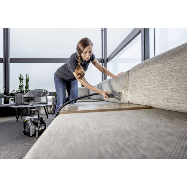 Фото - Пылесос моющий с контейнером Karcher Puzzi 2/1 Bp 36Вт (1.101-750.0)