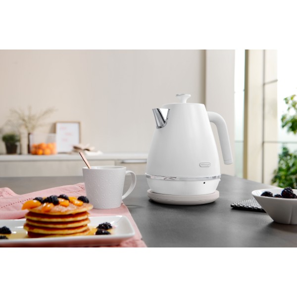 Фото - Электрический чайник Delonghi KBIN2001W