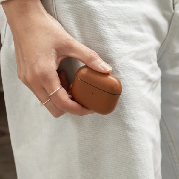 Фото - Чохол для навушників Native Union Leather Case Tan for Airpods 3rd Gen (APCSE-LTHR-BRN-V2)