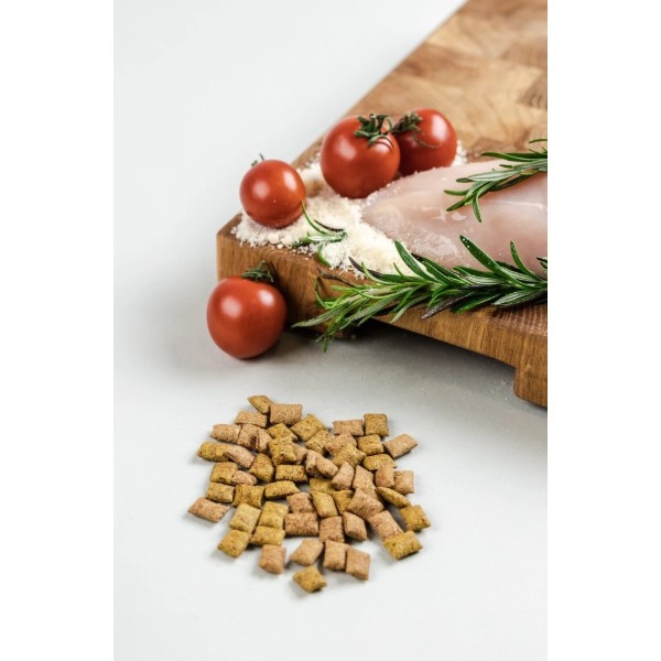 Фото - Ласощі для собак Savory Cats Snacks Pillows Gourmand with Chicken and Cheese 60 г (4820232631461)