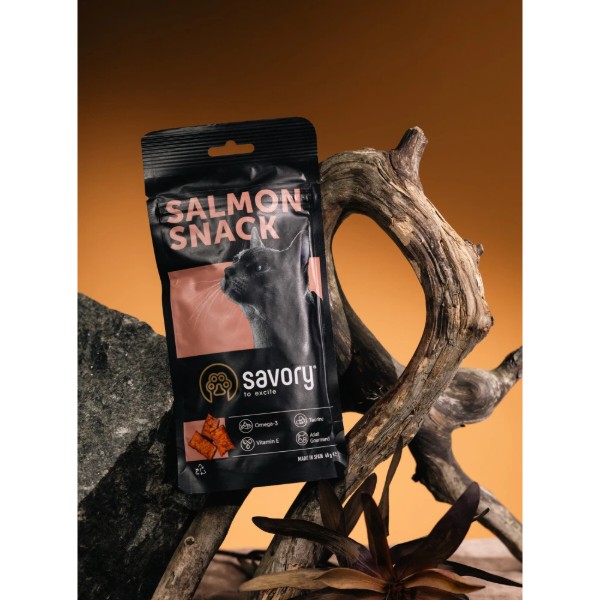 Фото - Ласощі для собак Savory Cats Snacks Pillows Gourmand with Salmon 60 г (4820232631454)