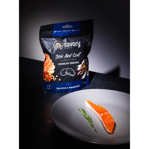 Фото - Лакомство для собак Savory Skin and Coat with Salmon and Marigolds для здоровья кожи и шерсти с лососем и бархатцами 200 г (4820232631355)