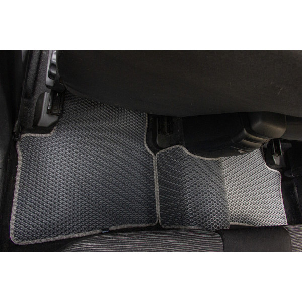 Фото - Коврики из экокожи в салон авто EVAtech для Ceed (ED) Kia 2006-2009 1 поколение Htb EU (KI3102CBO5AV2BBB)