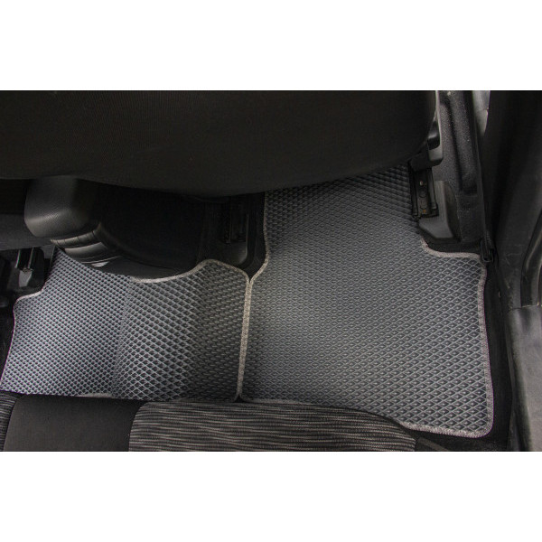 Фото - Коврики из экокожи в салон авто EVAtech для Ceed (ED) Kia 2006-2009 1 поколение Htb EU (KI3102CBO5AV2BBB)