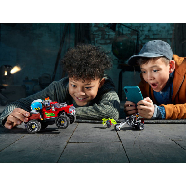 Фото - Конструктор LEGO Hidden Side Каскадерский грузовик Эль Фуего (70421)