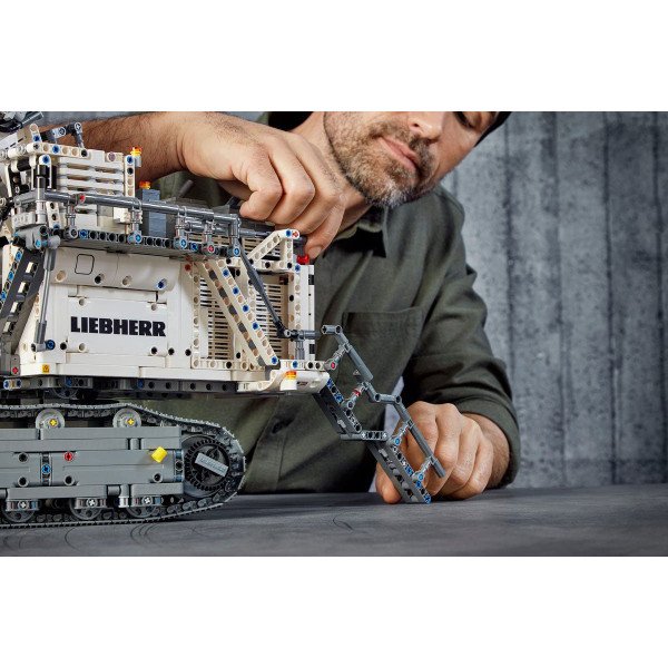 Фото - Конструктор LEGO Technic Ескаватор Liebherr R 9800 (42100)