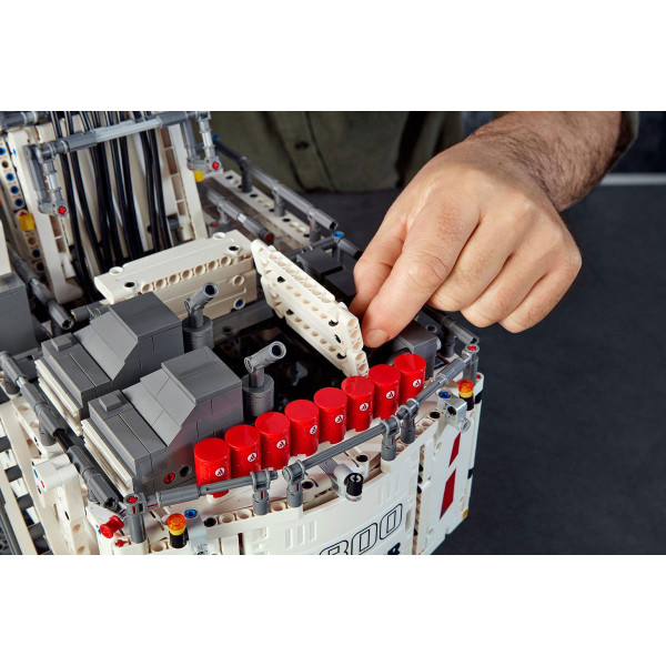 Фото - Конструктор LEGO Technic Ескаватор Liebherr R 9800 (42100)