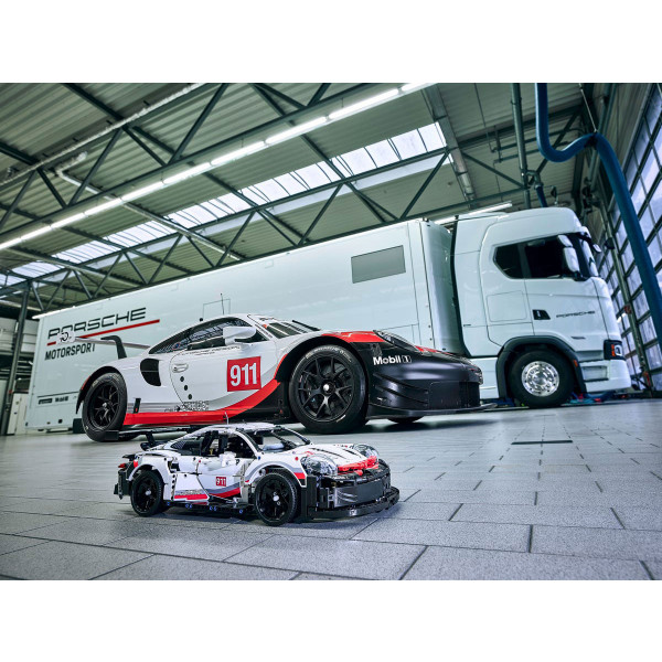 Фото - Конструктор LEGO Technic Preliminary GT Race Car (42096)