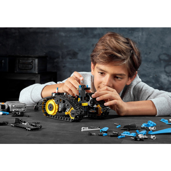 Фото - Конструктор LEGO Technic Скоростной вездеход с ДУ (42095)
