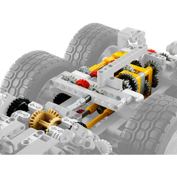 Фото - Конструктор LEGO Technik Шарнирный самосвал Volvo A25F 6х6 (42114)