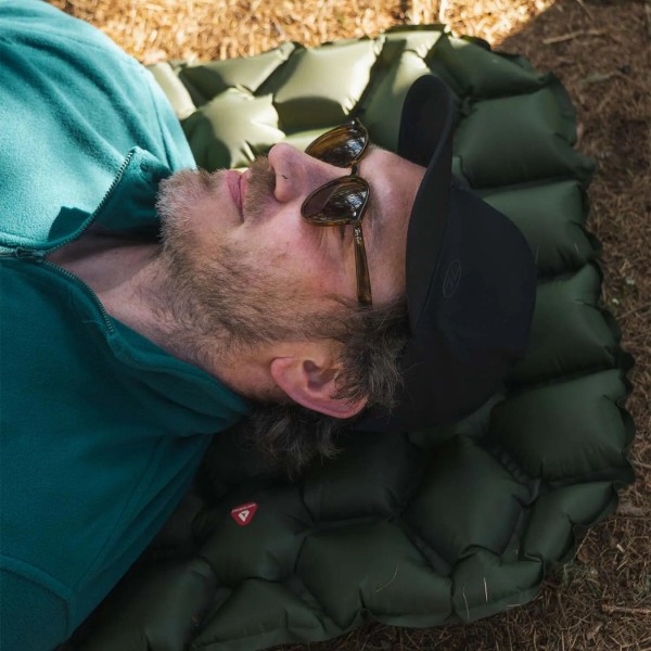 Фото - Туристичний килимок Highlander Nap-Pak Inflatable Sleeping Mat PrimaLoft 5 cm Olive (AIR072-OG)
