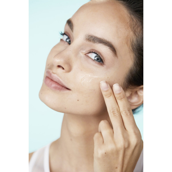 Фото - Крем для обличчя L'Oreal Paris Hydra Genius зволожувальний для нормальної та сухої шкіри 70 мл (3600523363193)