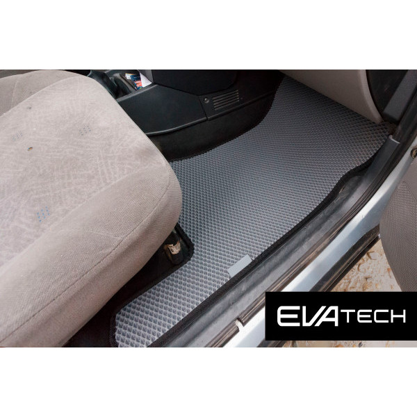 Фото - EVA коврики в салон авто передние EVAtech для Priora 2170 Lada 2007-2018 1 поколение Sedan EU LA3126AA2KBB