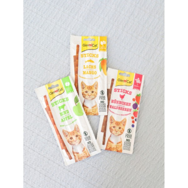 Фото - Ласощі для котів GimCat Superfood Duo-Sticks з яловичиною та яблуками 3 шт. (4002064420561)