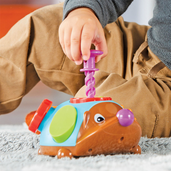 Фото - Сортер Learning Resources Spike The Fine Motor Hedgehog™ - ЇЖАЧОК-НЕПОСЕДА (LER9106)