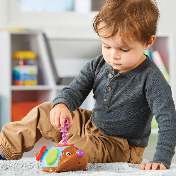 Фото - Сортер Learning Resources Spike The Fine Motor Hedgehog™ - ЇЖАЧОК-НЕПОСЕДА (LER9106)