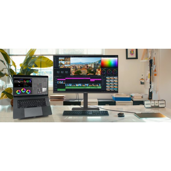 Фото - Монітор LG 32U720A-B