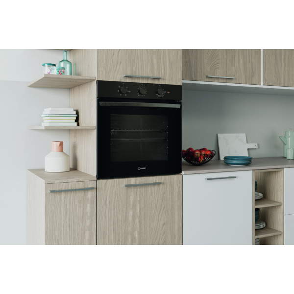 Фото - Духовой шкаф Indesit IO 235H B