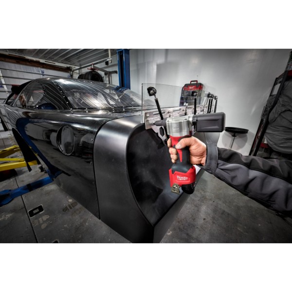 Фото - Ключ заклепочный Milwaukee M12 BPRT-0 2,4-4,8 мм (4933464404)