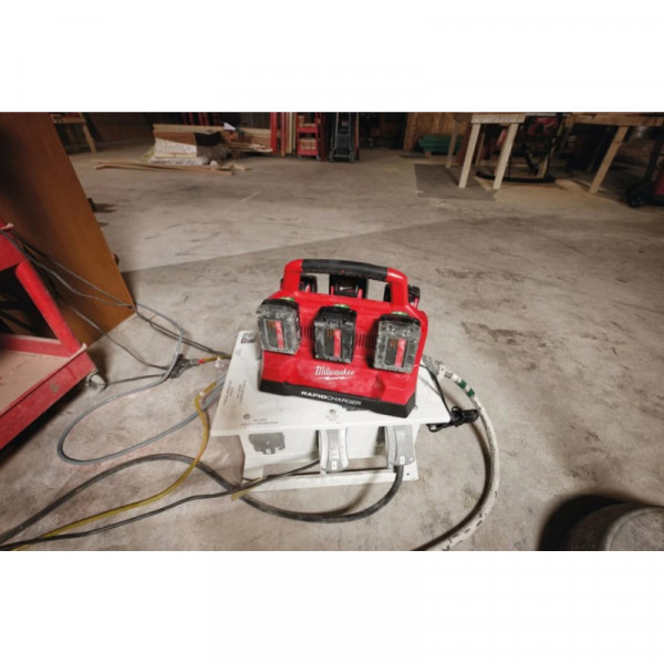 Фото - З/П до акумуляторної батареї для електроінструментів Milwaukee M18 PC6 EU (4932480162)