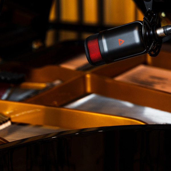 Фото - Мікрофон вокальний бездротовий Thronmax MDRILL ZONE M5 Black (M5THRONMAX)