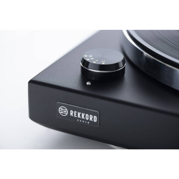Фото - Вініловий програвач REKKORD AUDIO M 600 (Quintet Red) - BLACK