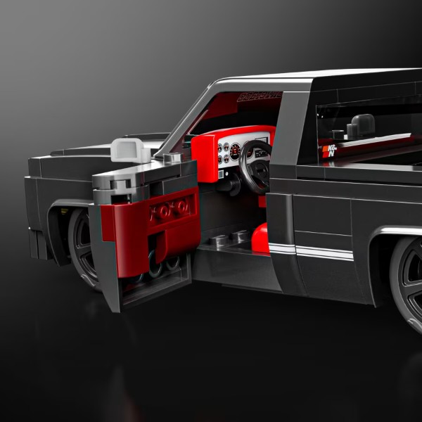 Фото - Колекційна машинка-конструктор Mattel Brick Shop Chevy '83 Silverado серії Speed Mattel Brick Shop (JKG42)