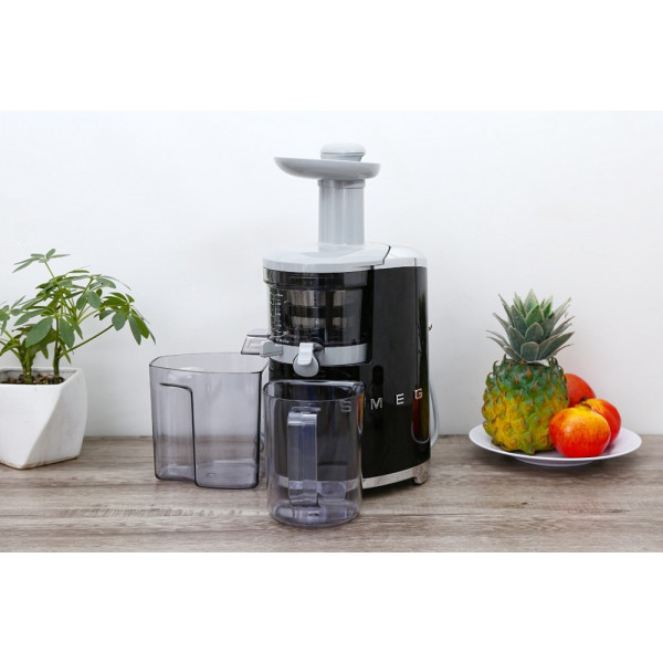 Фото - Соковыжималка шнековая Smeg SJF01BLEU
