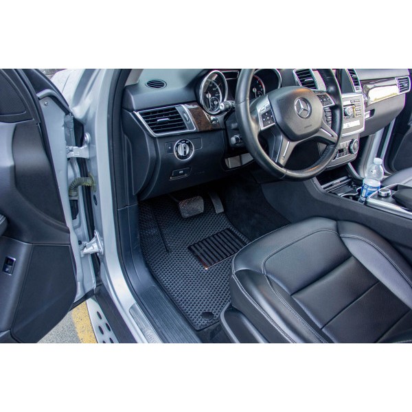 Фото - Коврики из экокожи в салон авто EVAtech для ML-Class (W166) Mercedes-Benz 2011-2015 1 поколение SUV EU (MB21534C5MS8BBB)