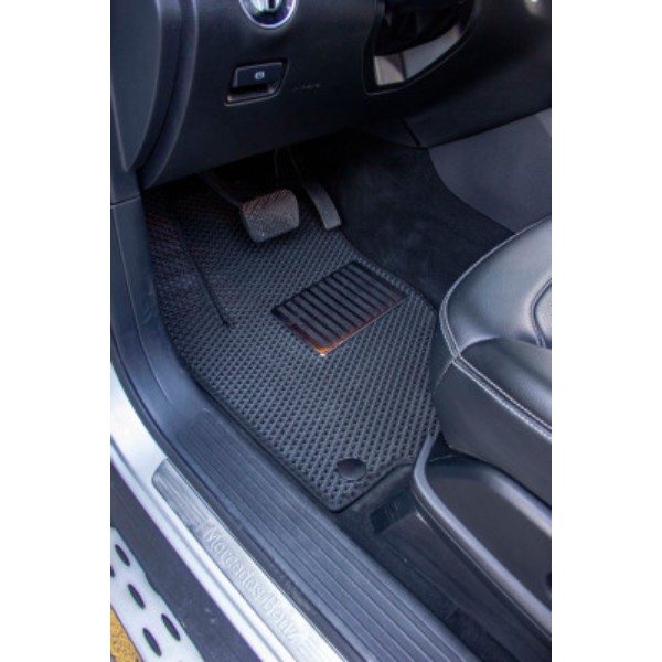 Фото - Коврики из экокожи в салон авто EVAtech для ML-Class (W166) Mercedes-Benz 2011-2015 1 поколение SUV EU (MB21534C5MS8BBB)