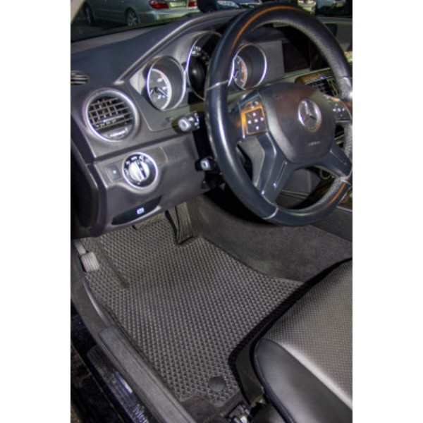 Фото - Коврики из экокожи в салон авто EVAtech для C-Class (W204) Mercedes-Benz 2007-2015 1 поколение Sedan EU (MB3156C5MS2BBB)
