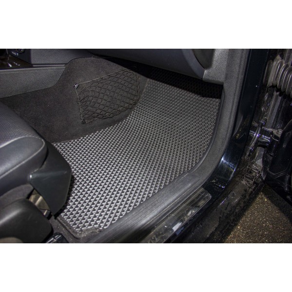 Фото - Коврики из экокожи в салон авто EVAtech для C-Class (W204) Mercedes-Benz 2007-2015 1 поколение Sedan EU (MB3156C5MS2BBB)