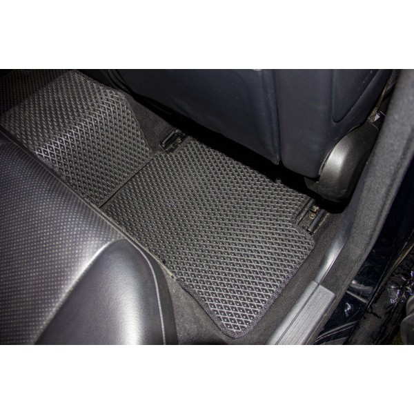 Фото - Коврики из экокожи в салон авто EVAtech для C-Class (W204) Mercedes-Benz 2007-2015 1 поколение Sedan EU (MB3156C5MS2BBB)