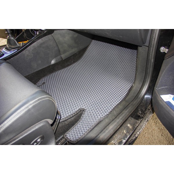 Фото - Коврики из экокожи в салон авто передние EVAtech для Megane (III) BOSE MT Renault 2008-2016 3 поколение Combi EU (RT31343ABV2RN2BBLB)