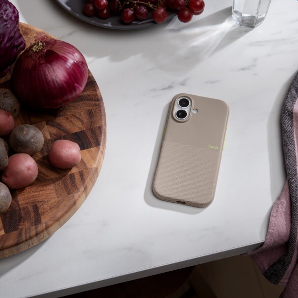 Фото - Чехол для смартфона Apple Beats iPhone 17 Rugged Case with MagSafe and Camera Control Alpine Gray (MGK04)