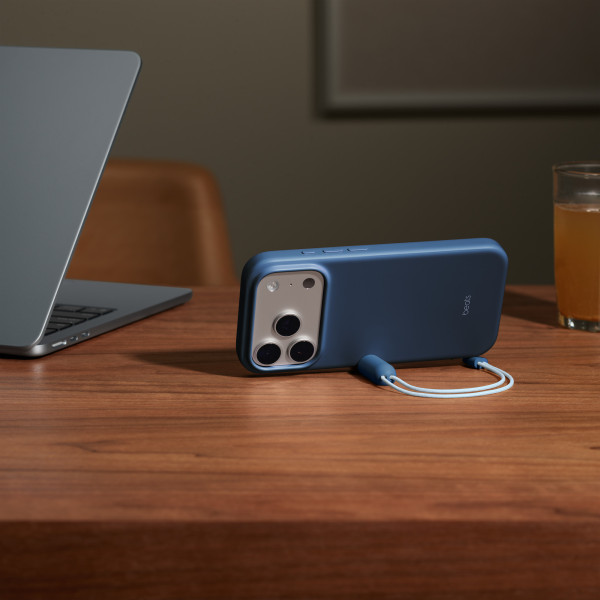 Фото - Чехол для смартфона Apple Beats iPhone 17 Pro Kickstand Case with MagSafe and Camera Control Bedrock Blue (MGTP4)